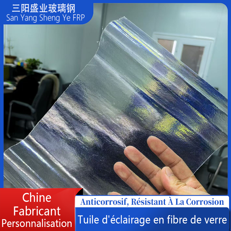 Tuile d'éclairage transparente et lumineuse en plastique renforcé de fibres de verre